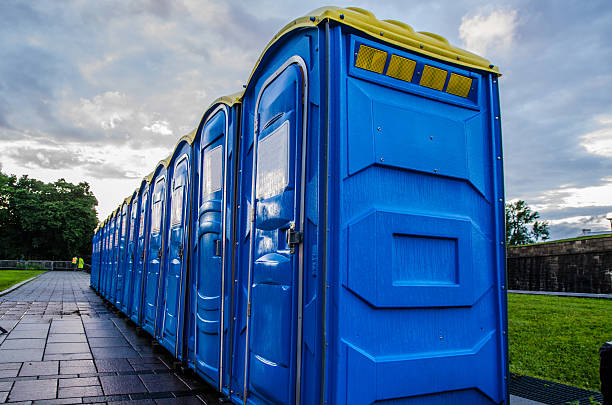 Best Porta potty rental near me  in Lennox, SD